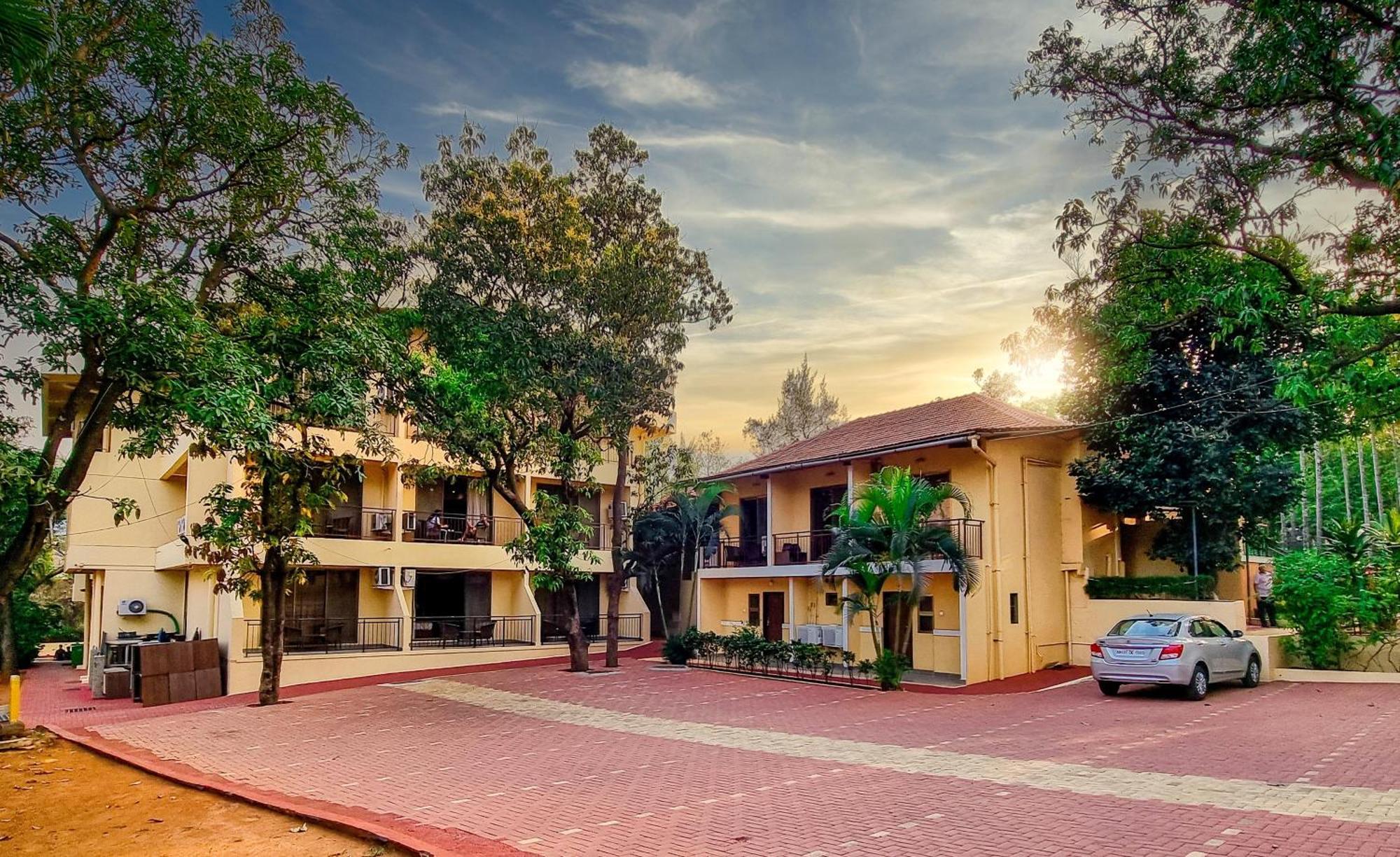 Zaras Resort Khandala Lonavala Buitenkant foto