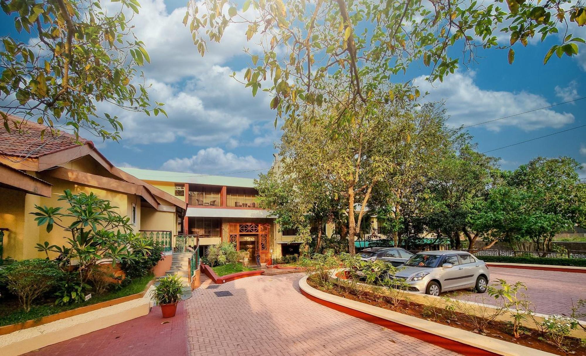 Zaras Resort Khandala Lonavala Buitenkant foto