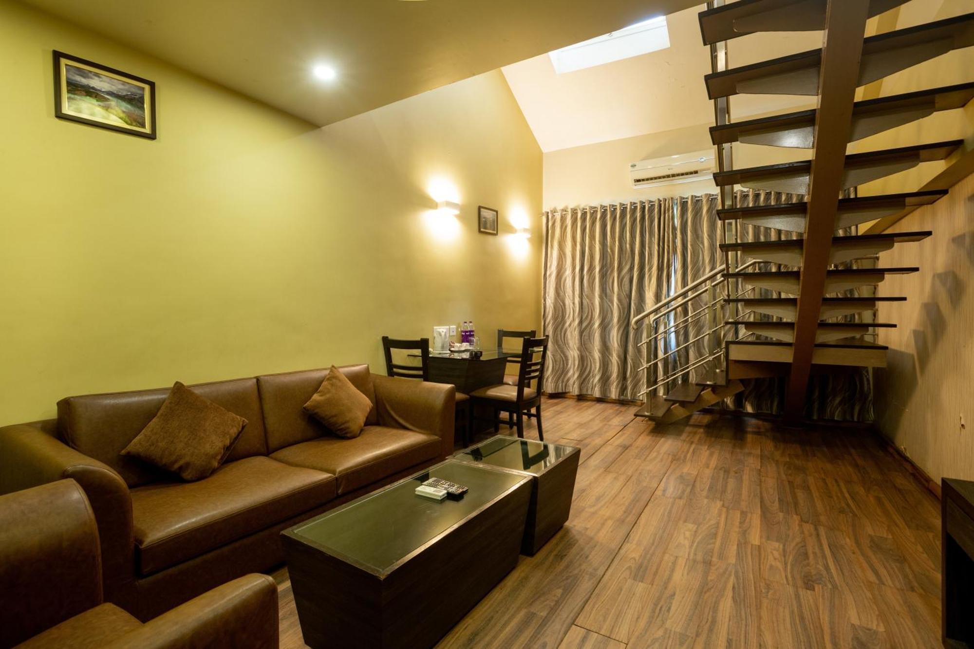 Zaras Resort Khandala Lonavala Buitenkant foto