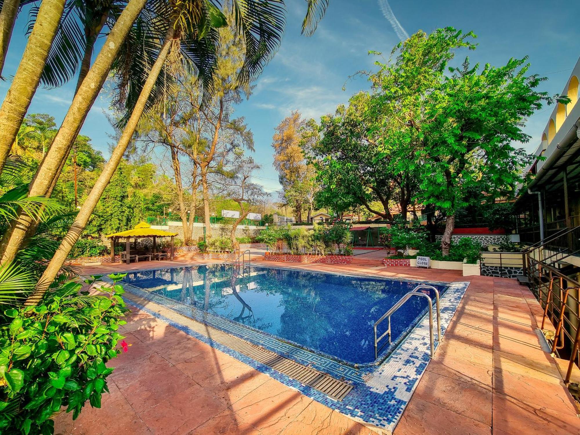 Zaras Resort Khandala Lonavala Buitenkant foto