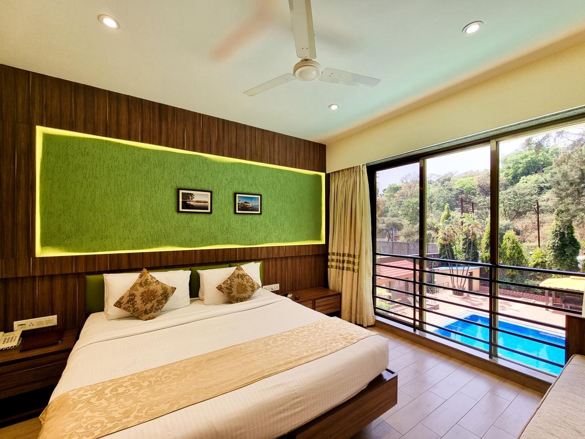 Zaras Resort Khandala Lonavala Buitenkant foto