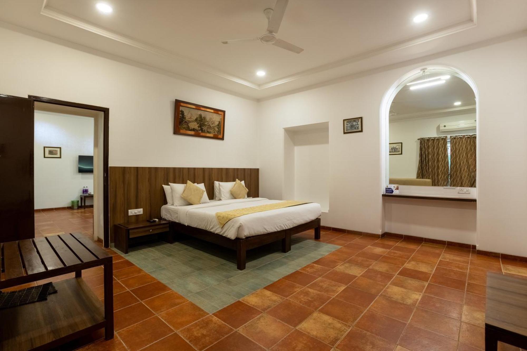 Zaras Resort Khandala Lonavala Buitenkant foto