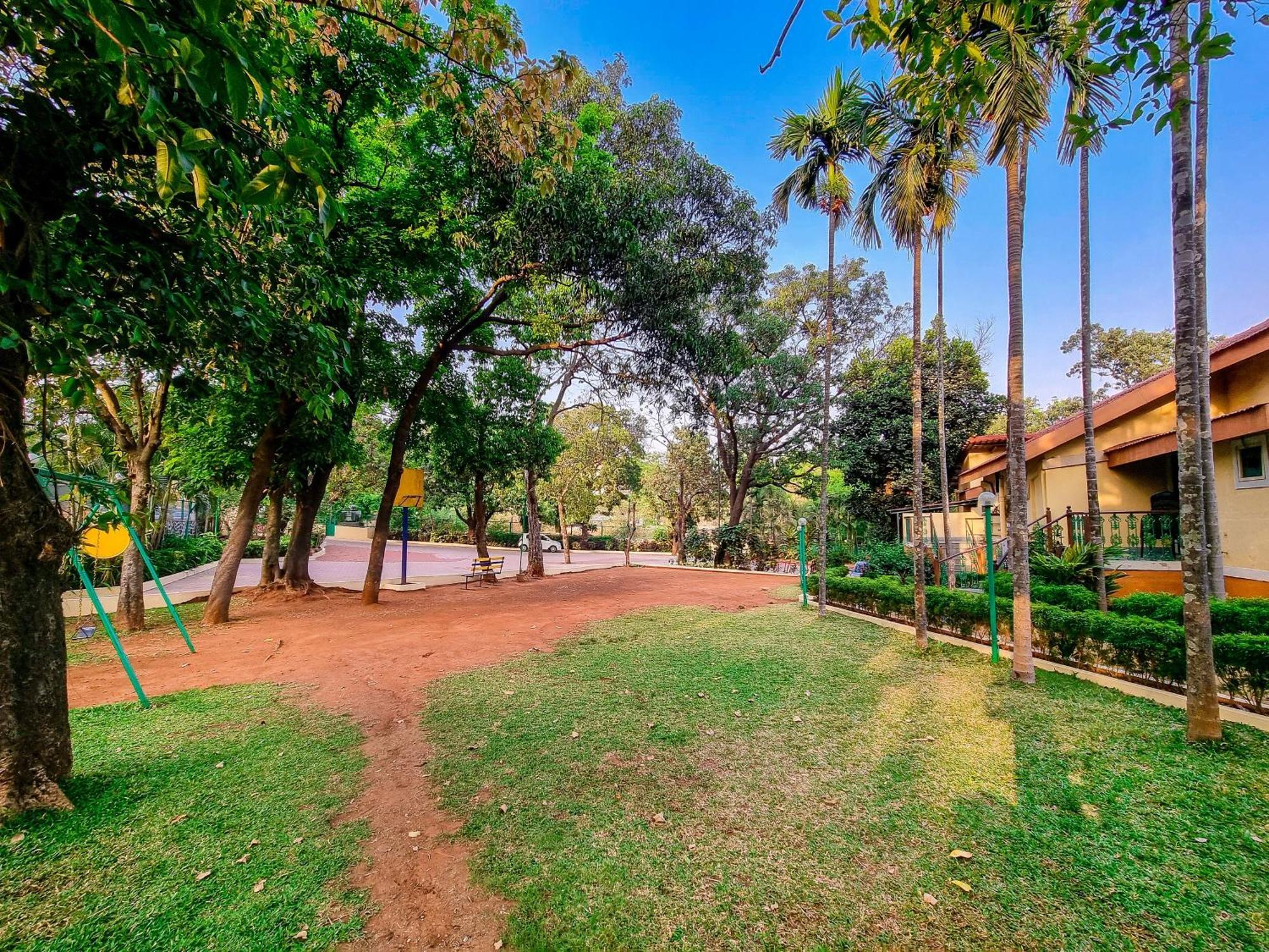 Zaras Resort Khandala Lonavala Buitenkant foto