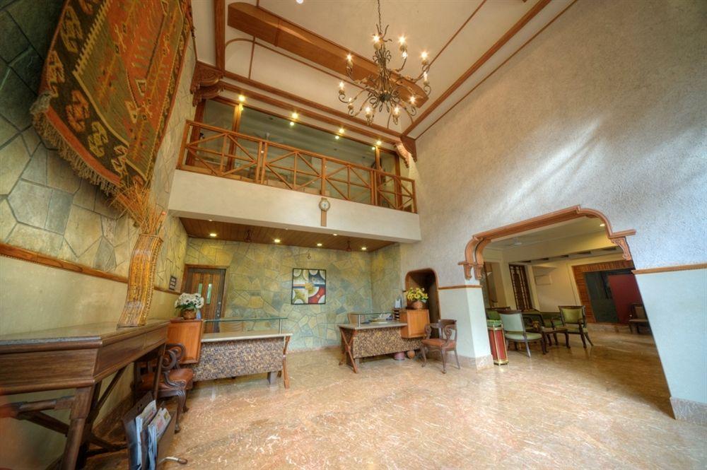 Zaras Resort Khandala Lonavala Buitenkant foto